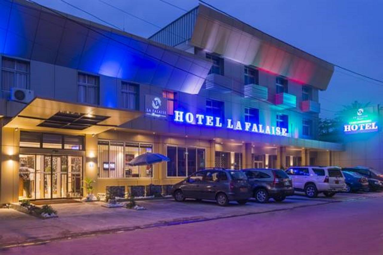 Hotel La Falaise Bonanjo Douala Bagian luar foto